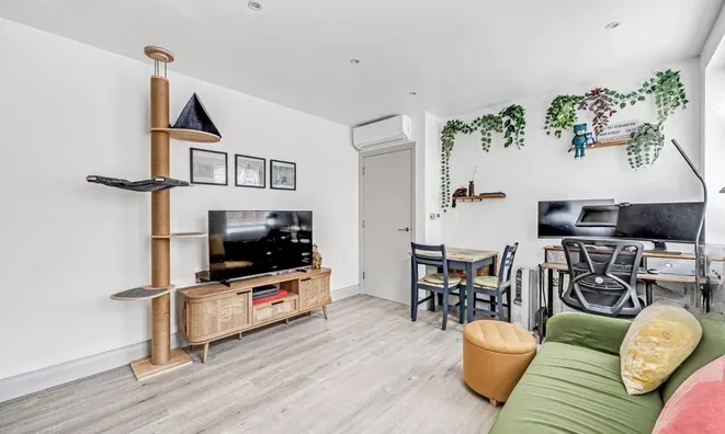 Недвижимость Devonhurst Place, Turnham Green: 3