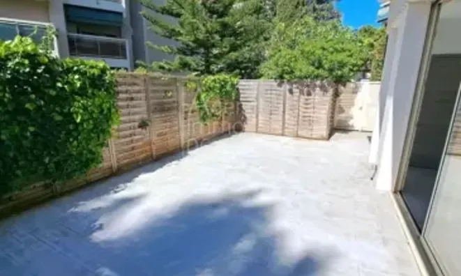 Недвижимость Villa Petit Juas: 2