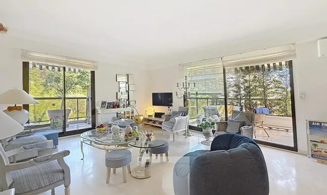 Недвижимость Property Type: House
Location: Cannes, Californie

Final Name:

House Cannes: 3