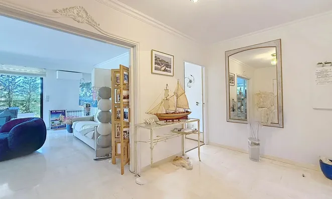 Недвижимость Property Type: House
Location: Cannes, Californie

Final Name:

House Cannes: 16