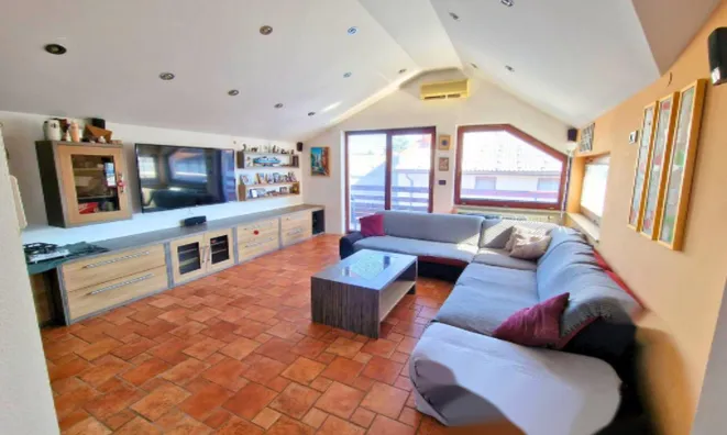 Недвижимость Дом с террасой Новая Любляна Вич.: 16