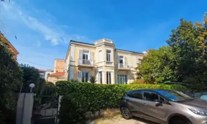Недвижимость Villa République Cannes: 2