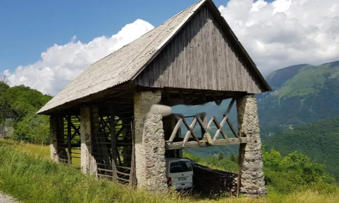 Недвижимость Усадьба, ферма Порежен.: 4