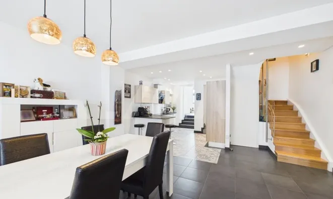 Недвижимость House 4 bedrooms for sale in Kayl: 1