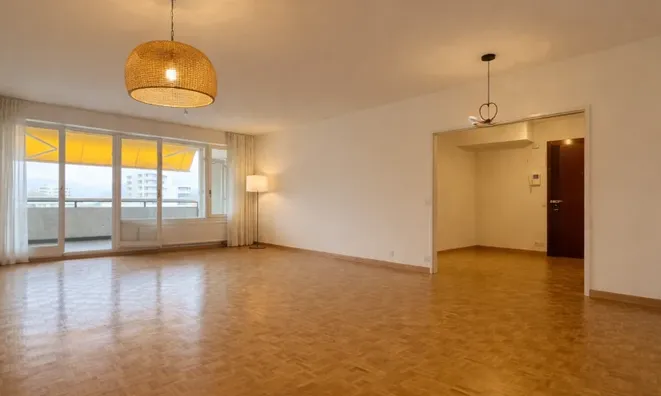 Недвижимость Apartment 4 rooms: 2