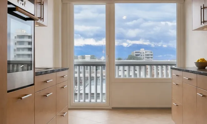 Недвижимость Apartment 4 rooms: 6