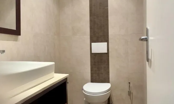Недвижимость Apartment 4 rooms: 7