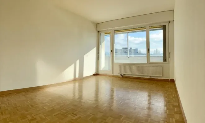 Недвижимость Apartment 4 rooms: 11