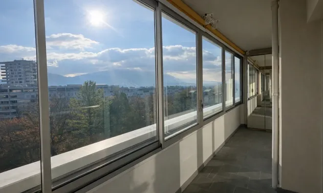 Недвижимость Apartment 4 rooms: 14