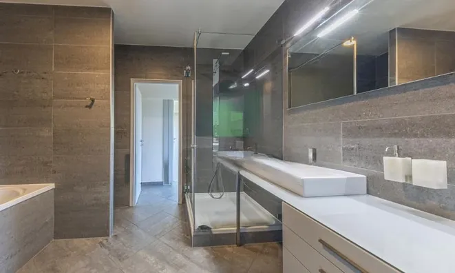 Недвижимость Apartment 5 rooms: 3