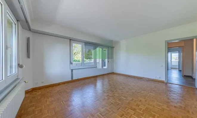 Недвижимость Apartment 5 rooms: 4