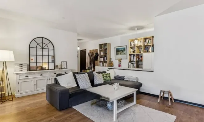 Недвижимость Apartment 5 rooms: 3