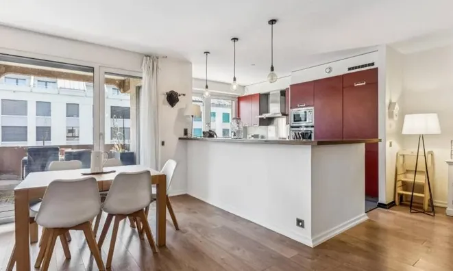 Недвижимость Apartment 5 rooms: 4