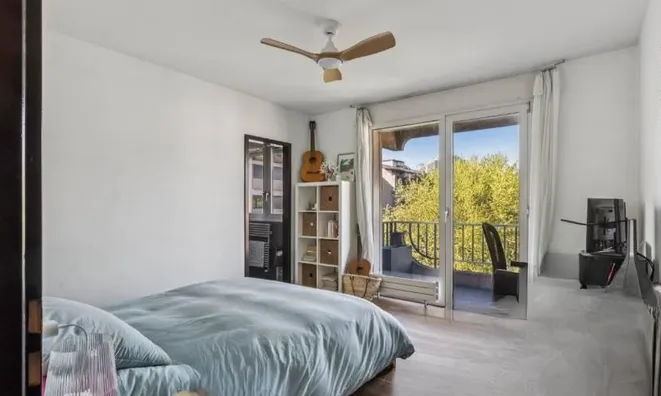 Недвижимость Apartment 5 rooms: 6