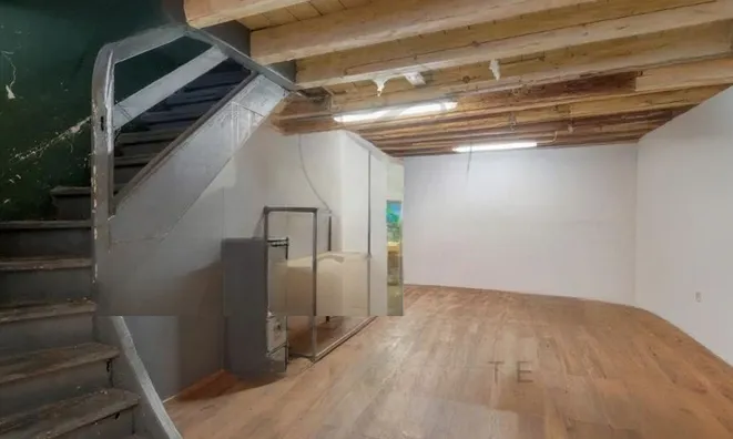 Недвижимость Row house: 2