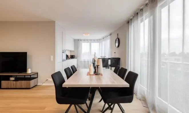 Недвижимость Apartment 5 rooms: 5