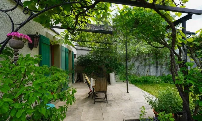 Недвижимость Single house 7.5 rooms: 6