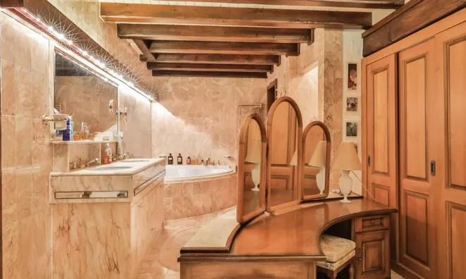 Недвижимость Single house 6 rooms: 8