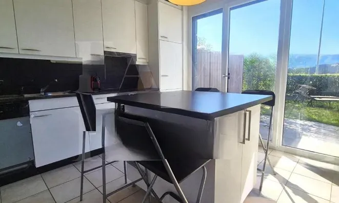 Недвижимость Apartment 4 rooms: 2