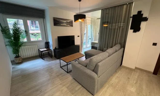 Недвижимость 3-bedroom apartment with 3 auxiliary rooms for sale in La Massana: 24