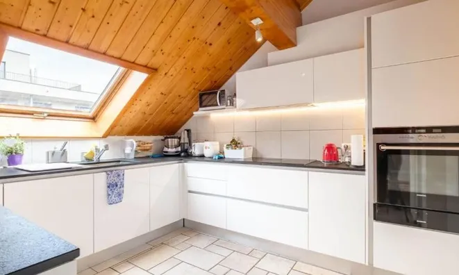 Недвижимость Attic flat 6 rooms: 2