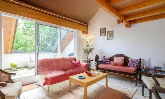 Недвижимость Attic flat 6 rooms: 3