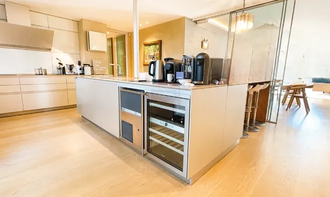 Недвижимость Row house 8 rooms: 6