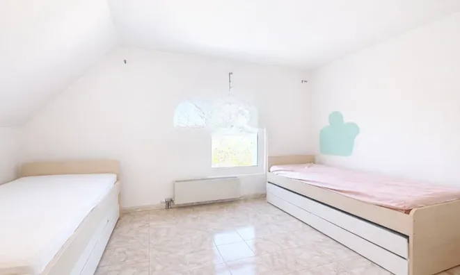 Недвижимость Attic flat 4 rooms: 7