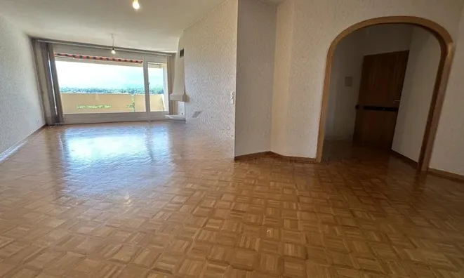 Недвижимость Apartment 5 rooms: 3