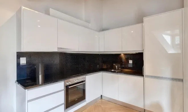 Недвижимость Attic flat 3 rooms: 4