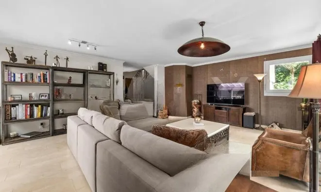 Недвижимость Single house 7 rooms: 9