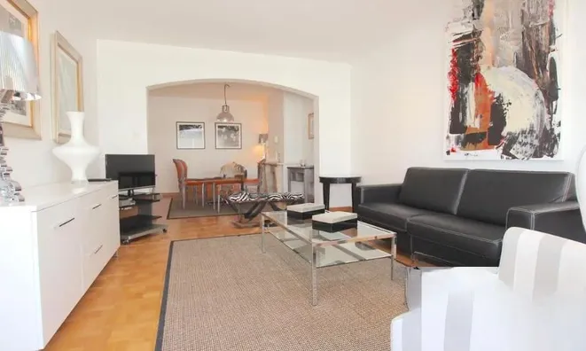 Недвижимость Apartment: 11