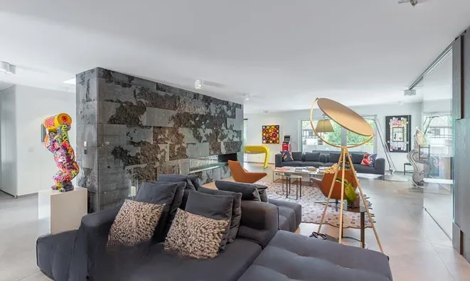 Недвижимость Attic flat 8 rooms: 5