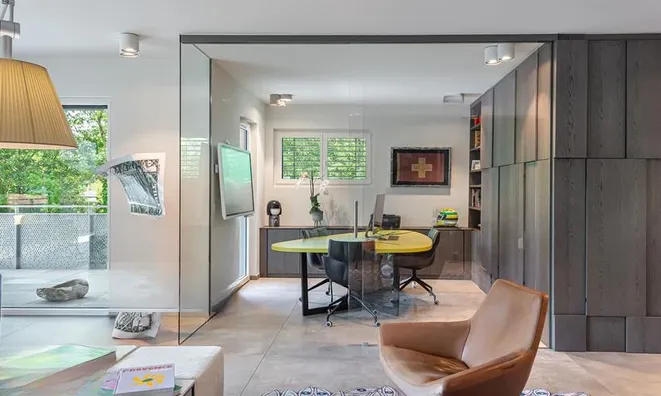 Недвижимость Attic flat 8 rooms: 7