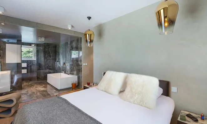 Недвижимость Attic flat 8 rooms: 12