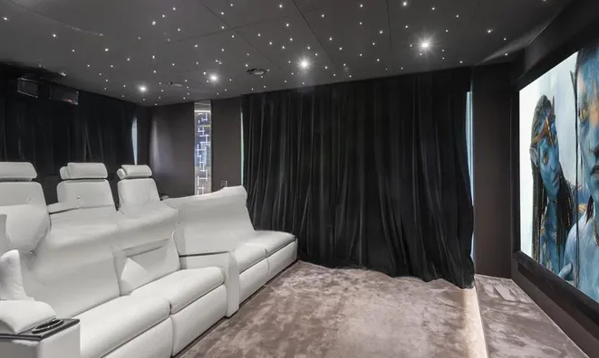 Недвижимость Attic flat 8 rooms: 25