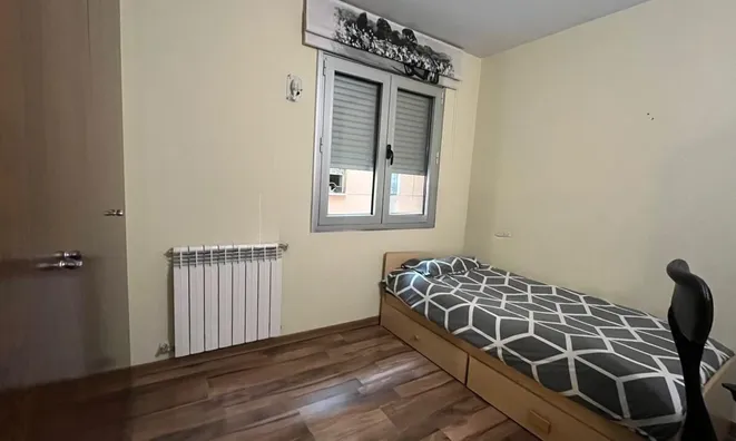 Недвижимость Apartment in Encamp with two bedrooms and parking: 13