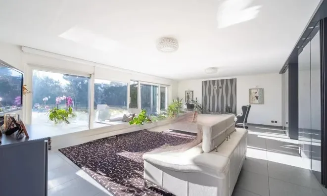 Недвижимость Villa 7.5 rooms: 4