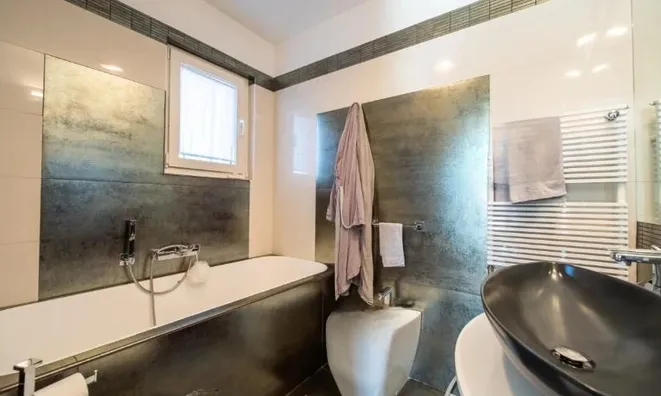 Недвижимость Villa 7.5 rooms: 9