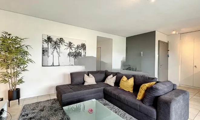 Недвижимость Apartment 4 rooms: 4