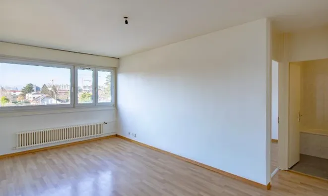 Недвижимость Apartment 3 rooms: 1