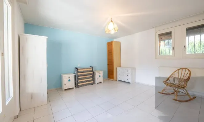 Недвижимость Bifamiliar house 6 rooms: 3
