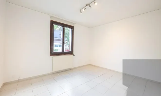 Недвижимость Bifamiliar house 6 rooms: 4