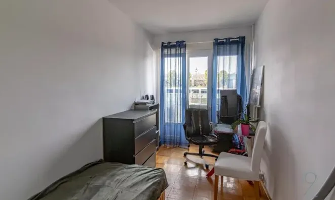 Недвижимость Apartment 5 rooms: 6