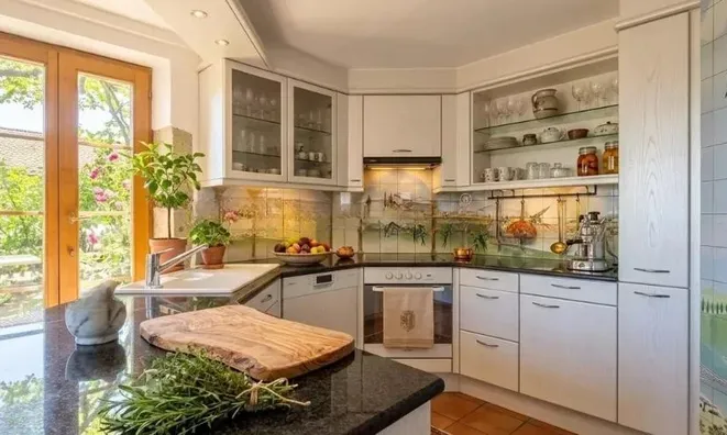 Недвижимость Single house 8 rooms: 3