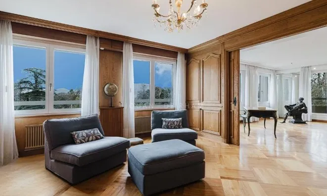 Недвижимость Apartment 8 rooms: 2