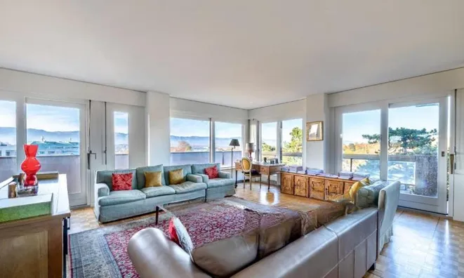 Недвижимость Apartment 5 rooms: 3