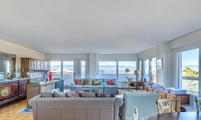 Недвижимость Apartment 5 rooms: 4