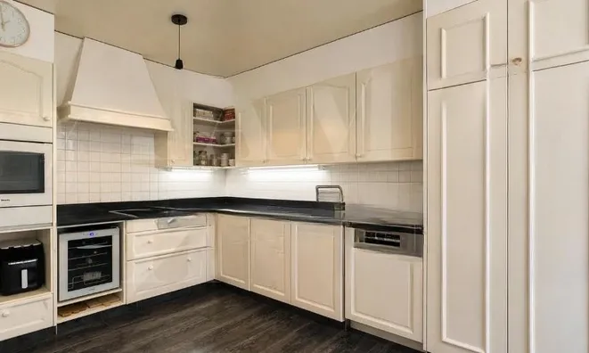 Недвижимость Apartment 5 rooms: 5