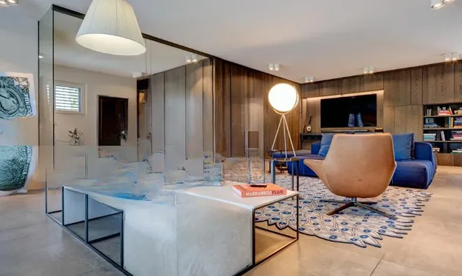 Недвижимость Apartment 9 rooms: 2